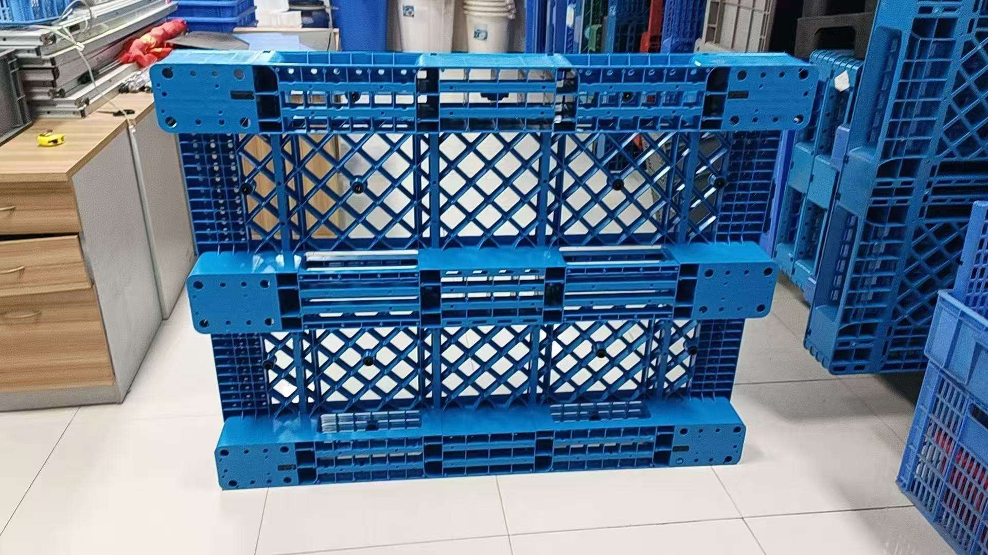 Middle East heavy-duty plastic pallet injection molding project